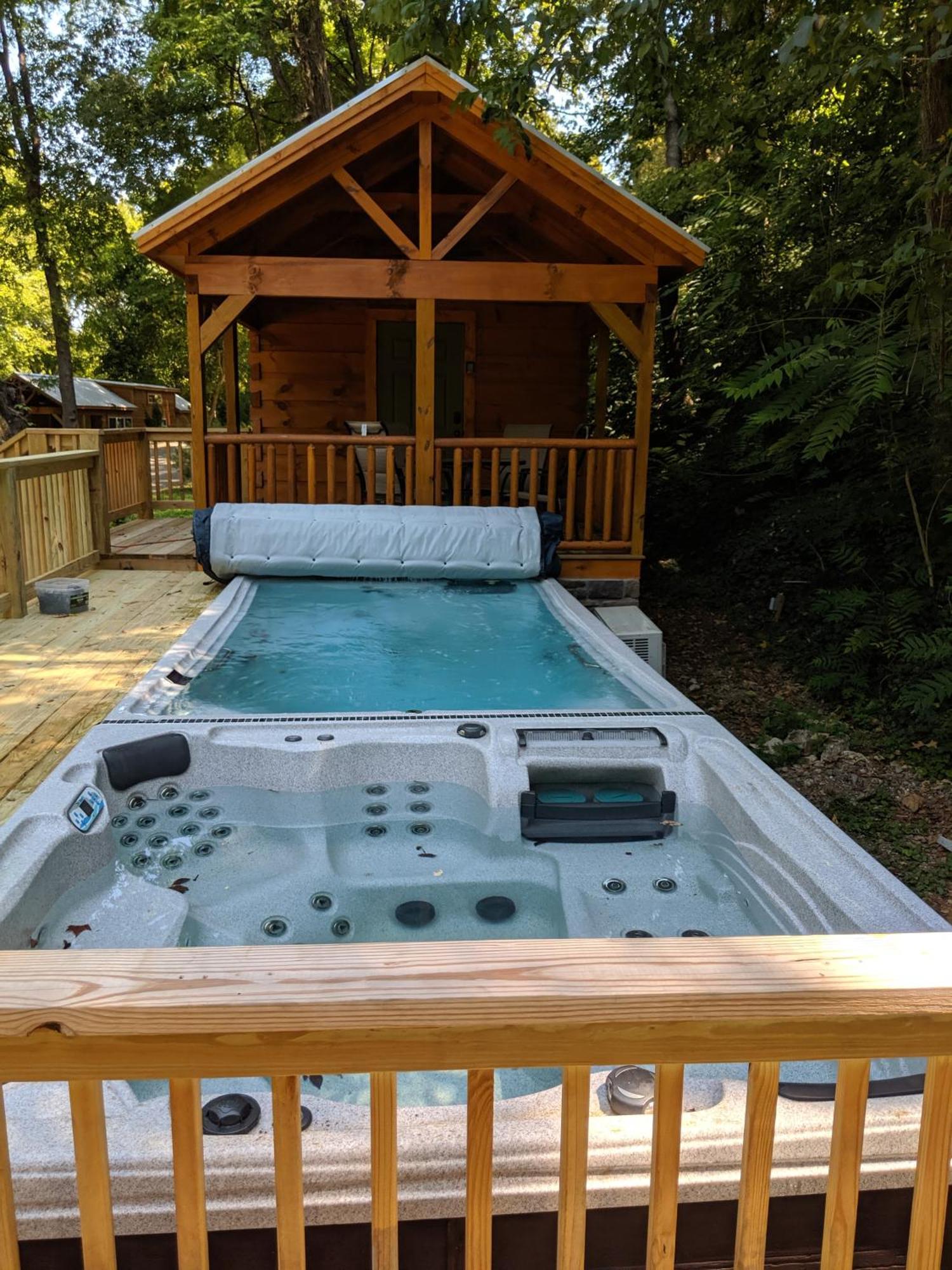 River Cabin Hot Tub & Swim Spa Near Downtown Чатануга Екстериор снимка