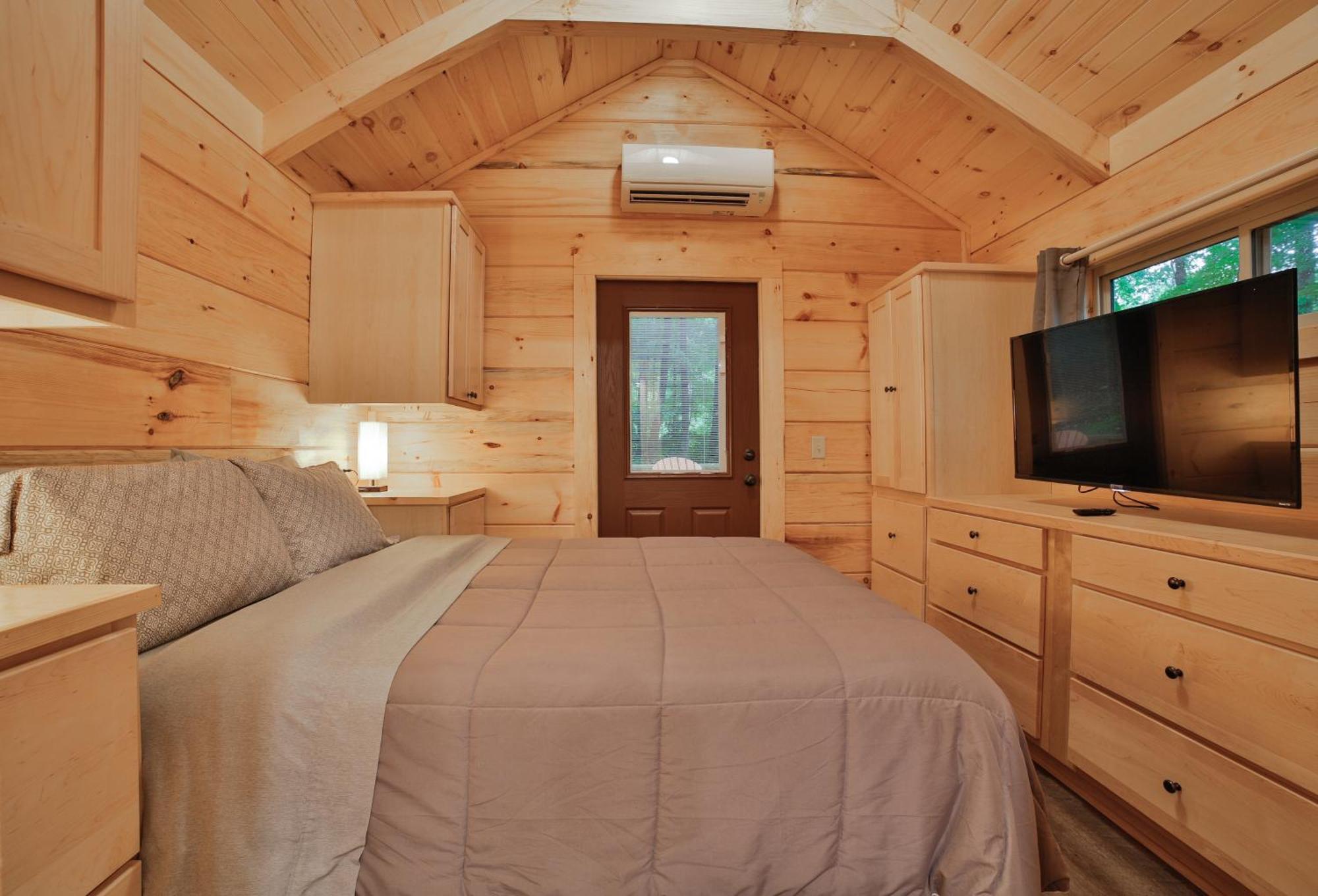 River Cabin Hot Tub & Swim Spa Near Downtown Чатануга Екстериор снимка