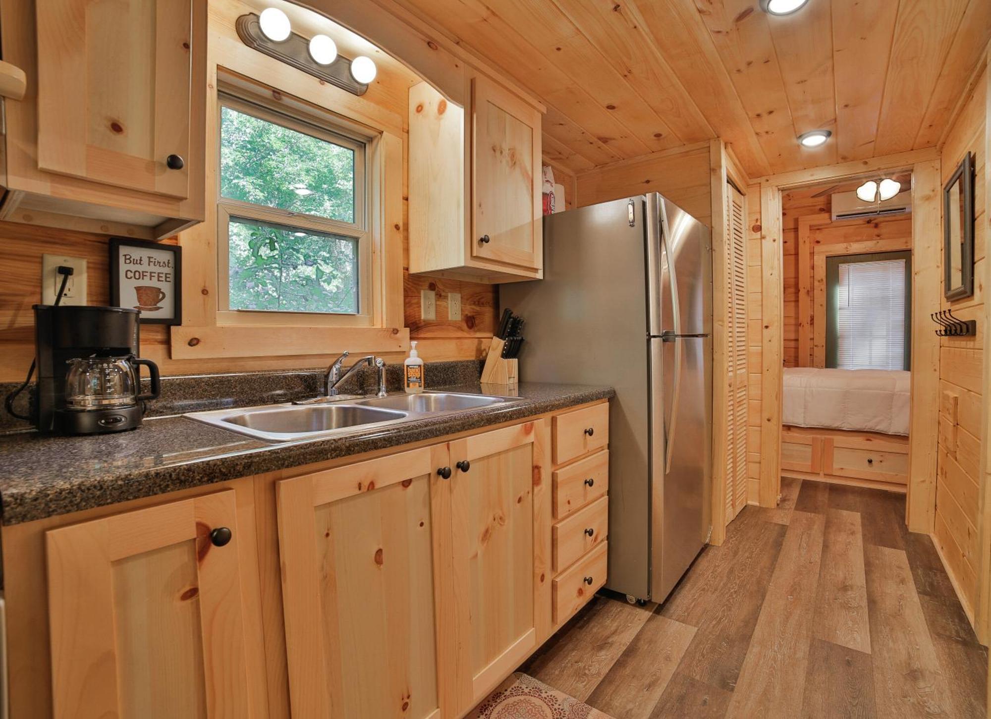 River Cabin Hot Tub & Swim Spa Near Downtown Чатануга Екстериор снимка